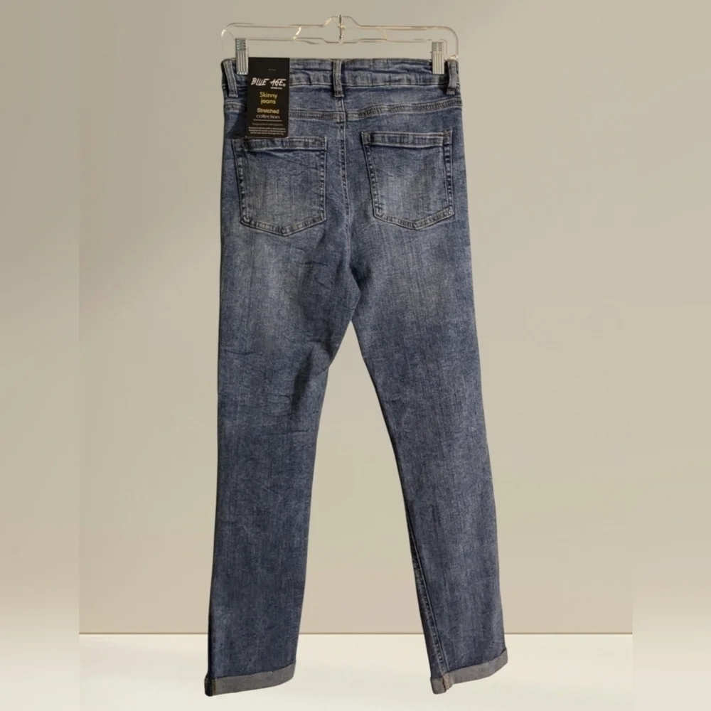 NWT Blue Age Distressed Skinny Jeans Size 7